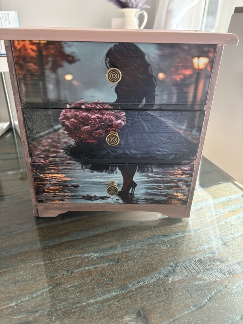 Jewelry/ trinket box